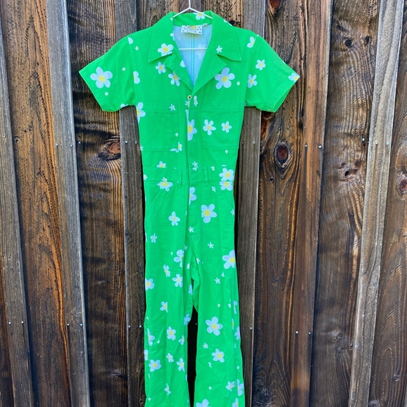 Big Bud Press Bob Baker Marionettes Jumpsuit XS/XXS P Green Daisy Short Sleeve - Picture 2 of 14